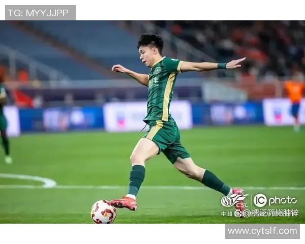 00后足球新星崛起 聚焦未来十年最具潜力的年轻球员及其职业前景分析