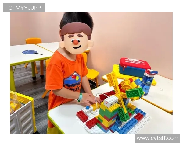 足球球星拼接积木创意挑战展现球员魅力与拼装技巧完美融合