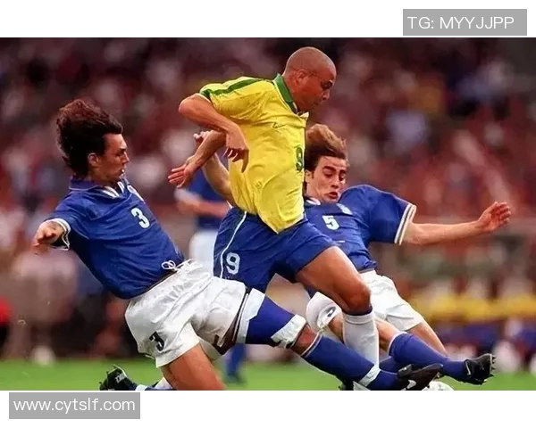 欧冠舞台上的巨星风采 这些球员如何定义欧洲顶级赛事荣耀